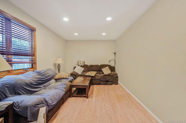 24 New Highway, Commack, NY 11725