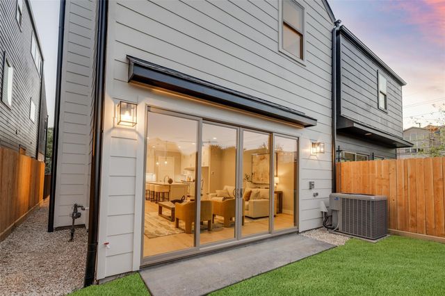 711 E 26th Street, Houston, TX 77009