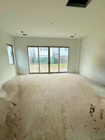 711 E 26th Street, Houston, TX 77009