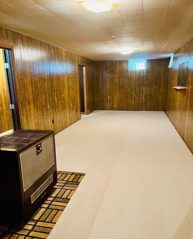 169 Mary Circle, North Mankato, MN 56003