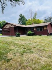 169 Mary Circle, North Mankato, MN 56003