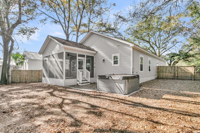 510 Stinson Drive, Charleston, SC 29407