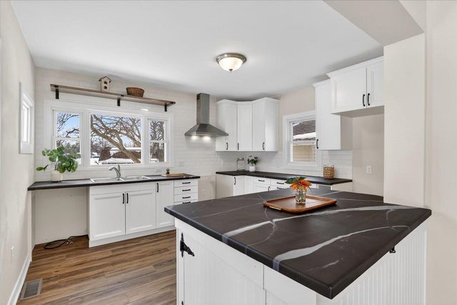 23 N 4th Street, Evansville, WI 53536