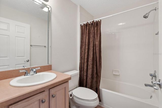 1982 SOMERSET AVENUE, The Villages, FL 32162