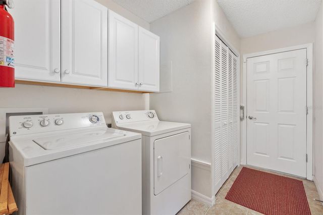 1982 SOMERSET AVENUE, The Villages, FL 32162