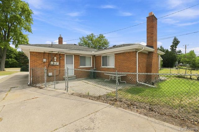 22173 Beaconsfield Avenue, Eastpointe, MI 48021