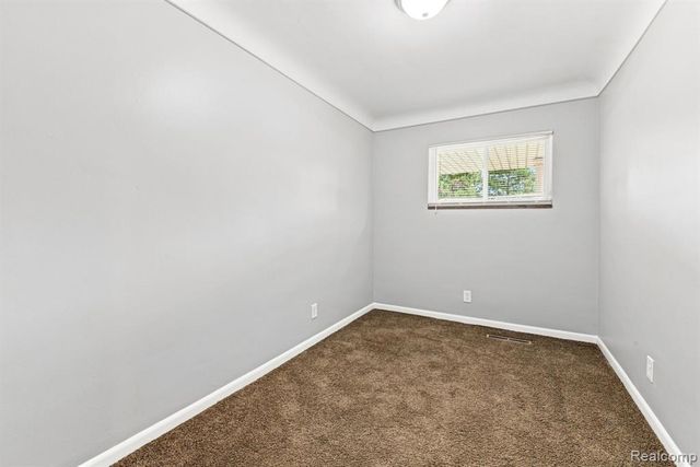 22173 Beaconsfield Avenue, Eastpointe, MI 48021