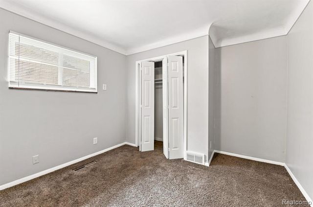22173 Beaconsfield Avenue, Eastpointe, MI 48021