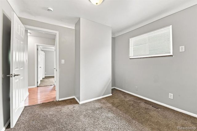 22173 Beaconsfield Avenue, Eastpointe, MI 48021