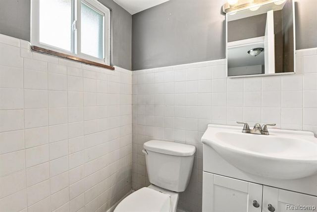 22173 Beaconsfield Avenue, Eastpointe, MI 48021