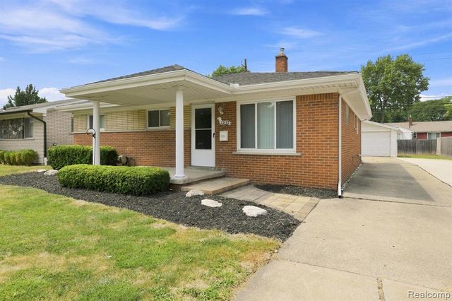 22173 Beaconsfield Avenue, Eastpointe, MI 48021