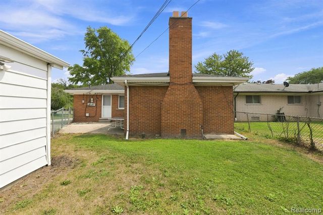 22173 Beaconsfield Avenue, Eastpointe, MI 48021