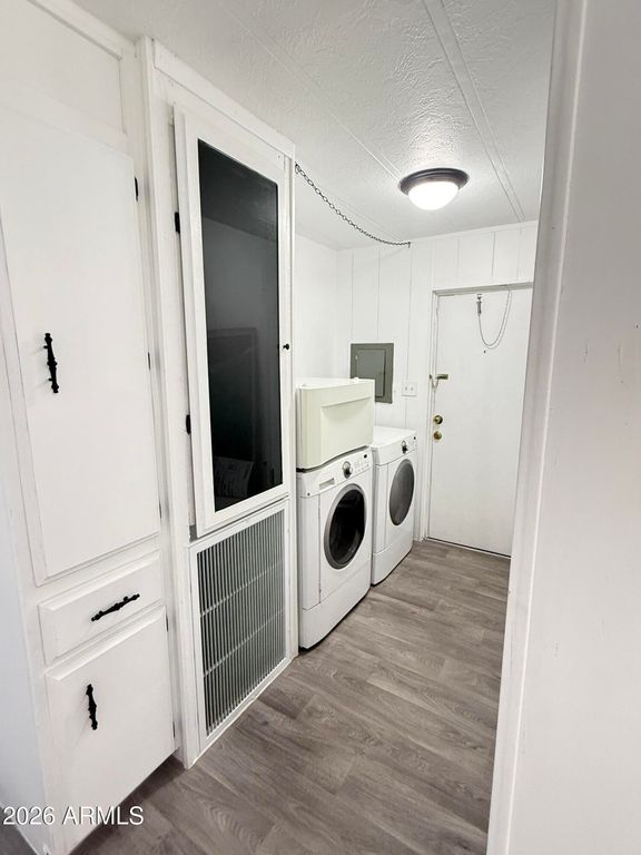 Image 14 of property listing at 535 S ALMA SCHOOL Road 113, Mesa, AZ 85210