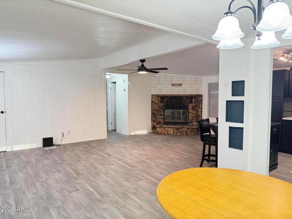 Image 6 of property listing at 535 S ALMA SCHOOL Road 113, Mesa, AZ 85210