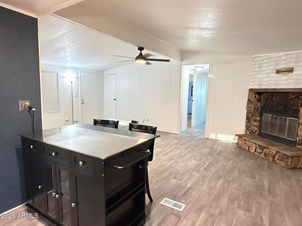 Image 7 of property listing at 535 S ALMA SCHOOL Road 113, Mesa, AZ 85210