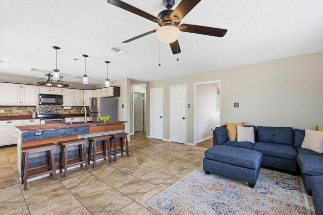 1520 Warwick Drive, Mansfield, TX 76063