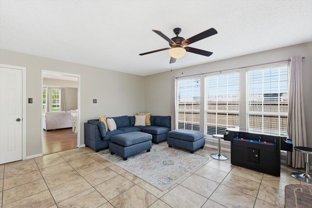 1520 Warwick Drive, Mansfield, TX 76063