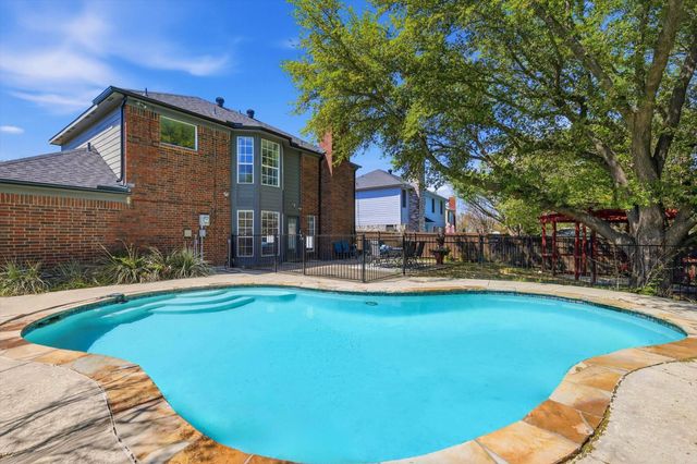 1520 Warwick Drive, Mansfield, TX 76063