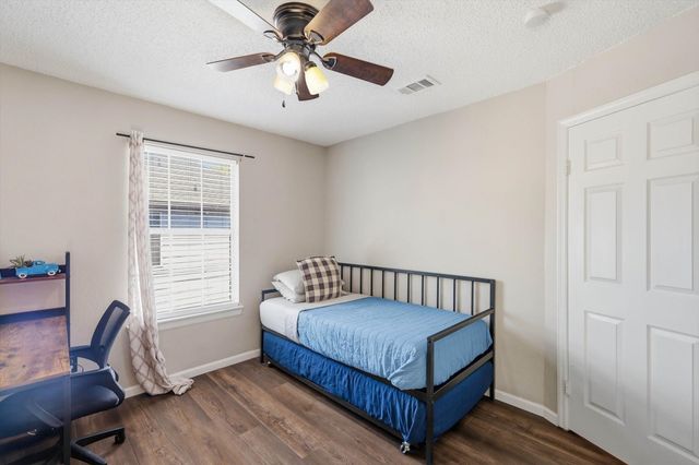 1520 Warwick Drive, Mansfield, TX 76063