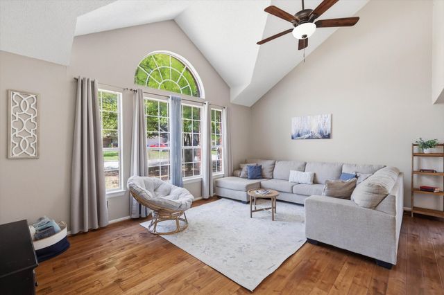 1520 Warwick Drive, Mansfield, TX 76063