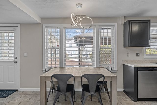 103 Juniper Ln 103, Tewksbury, MA 01876