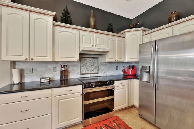 1026 N Bristol St, Wichita, KS 67206