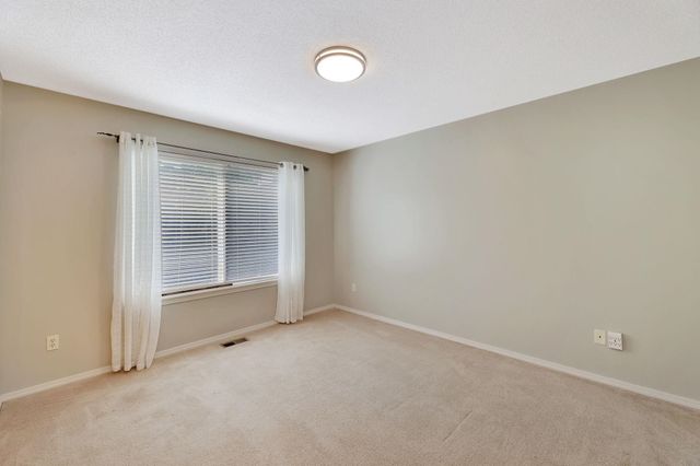 1026 N Bristol St, Wichita, KS 67206