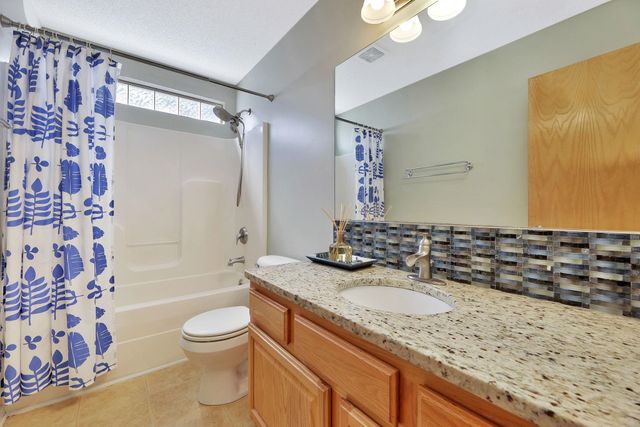 1026 N Bristol St, Wichita, KS 67206