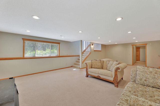 1026 N Bristol St, Wichita, KS 67206