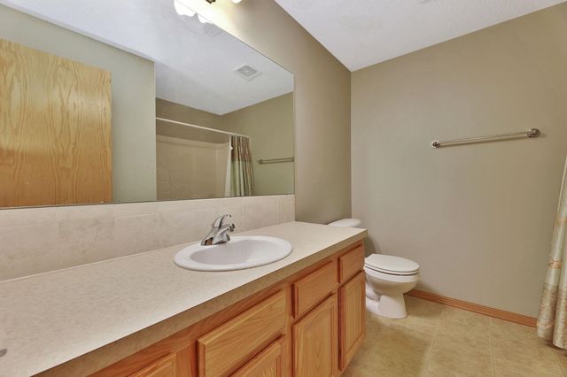 1026 N Bristol St, Wichita, KS 67206