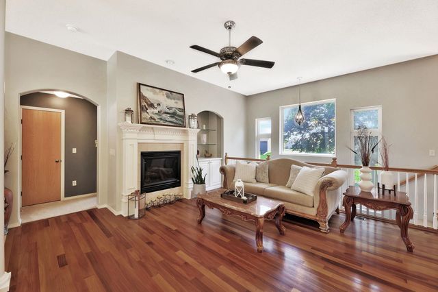 1026 N Bristol St, Wichita, KS 67206