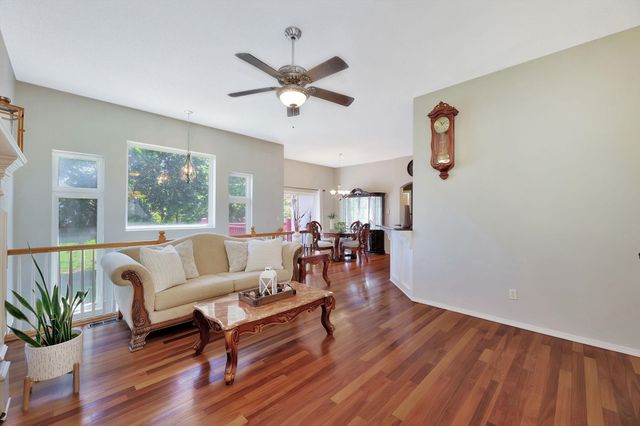 1026 N Bristol St, Wichita, KS 67206