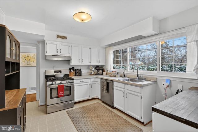 2802 DAWSON AVE, Silver Spring, MD 20902