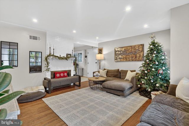 2802 DAWSON AVE, Silver Spring, MD 20902