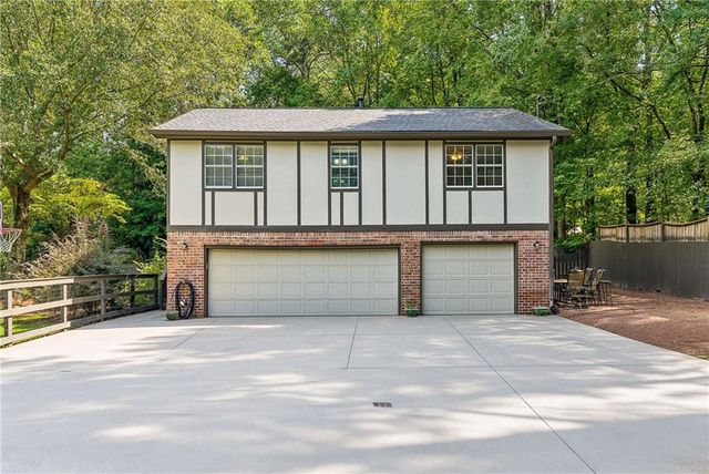 7625 Nesbit Ferry Road, Sandy Springs, GA 30350