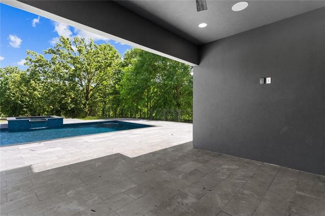 5 Whitehead Road, Buford, GA 30518