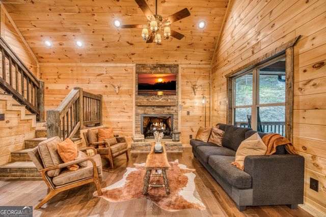 138 Nectar Lane, Ellijay, GA 30540