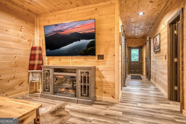 138 Nectar Lane, Ellijay, GA 30540