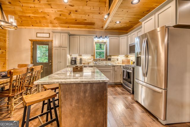 138 Nectar Lane, Ellijay, GA 30540