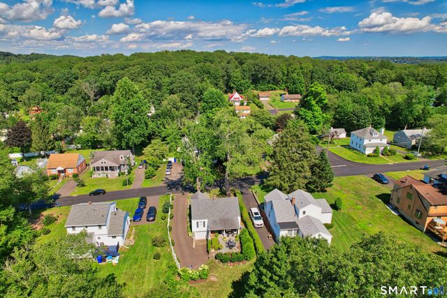 12 Yale Avenue, Middlebury, CT 06762