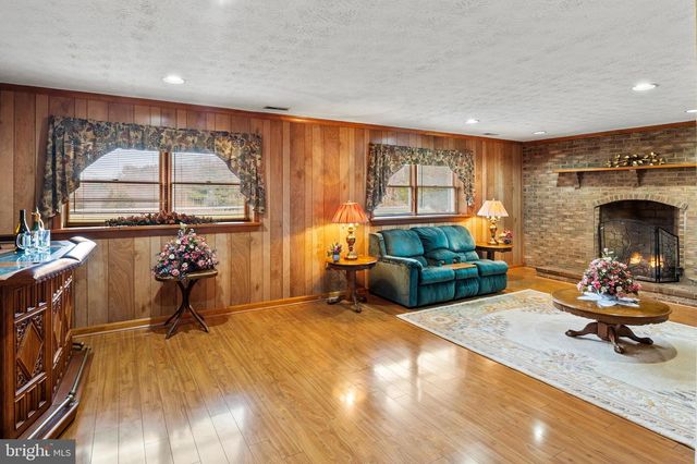 1201 UNIONTOWN RD, Westminster, MD 21158