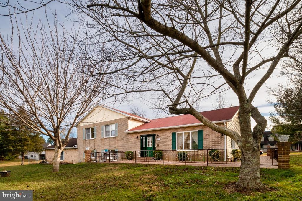 1201 UNIONTOWN RD, Westminster, MD 21158