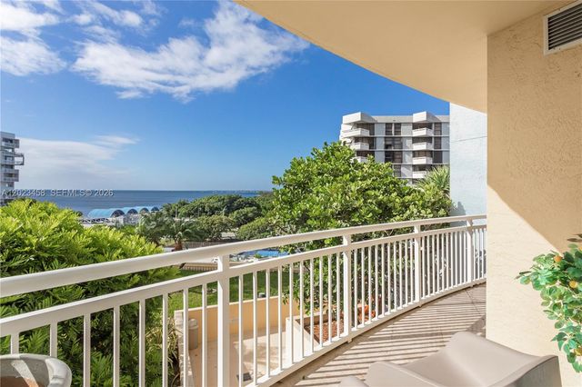 2475 Brickell Ave 708, Miami, FL 33129