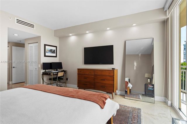 2475 Brickell Ave 708, Miami, FL 33129