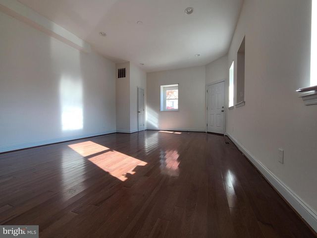 250 S WASHINGTON ST, Baltimore, MD 21231