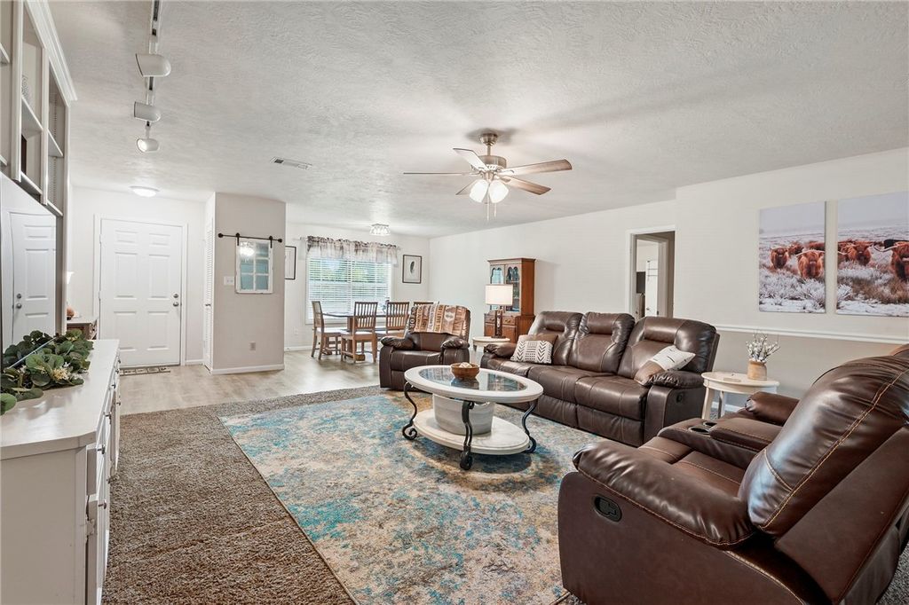 601 Rogers, Normangee, TX 77871 — photo 5