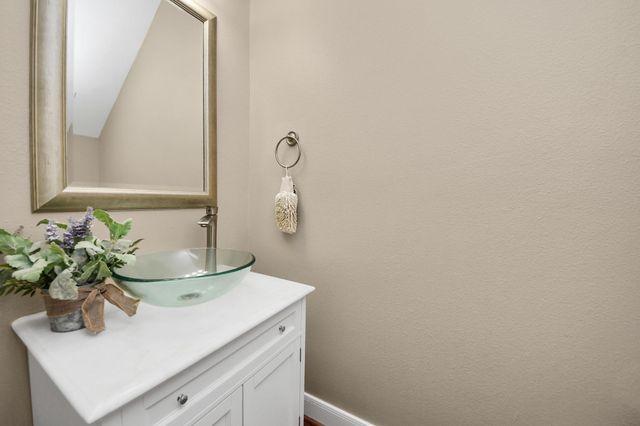 10342 Solitaire Circle, Houston, TX 77070