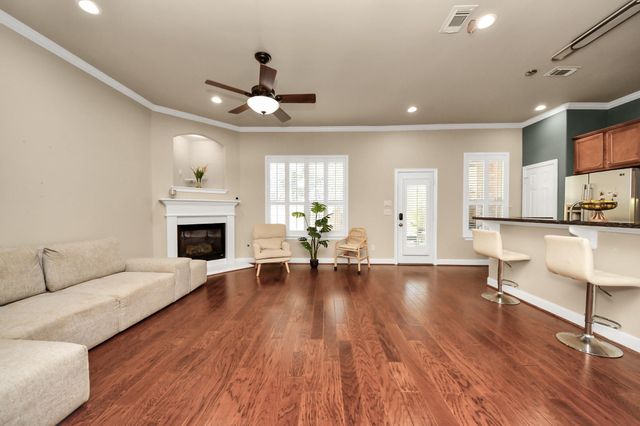 10342 Solitaire Circle, Houston, TX 77070