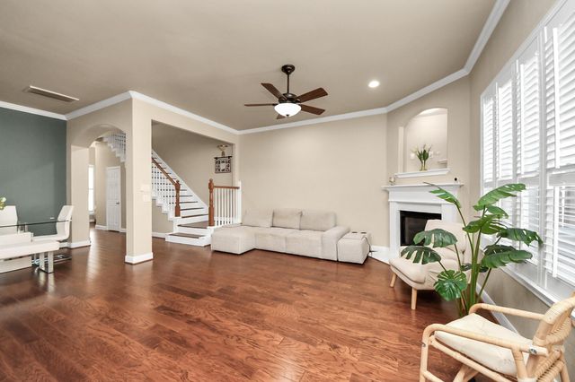 10342 Solitaire Circle, Houston, TX 77070