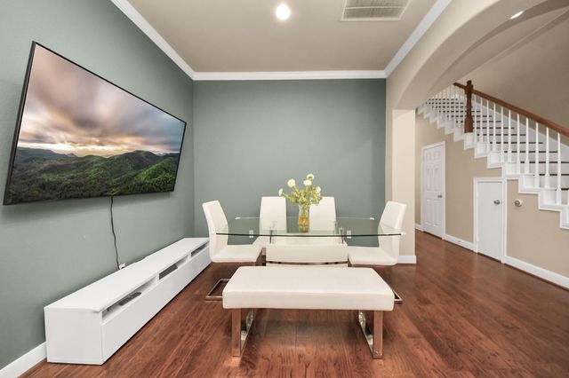 10342 Solitaire Circle, Houston, TX 77070